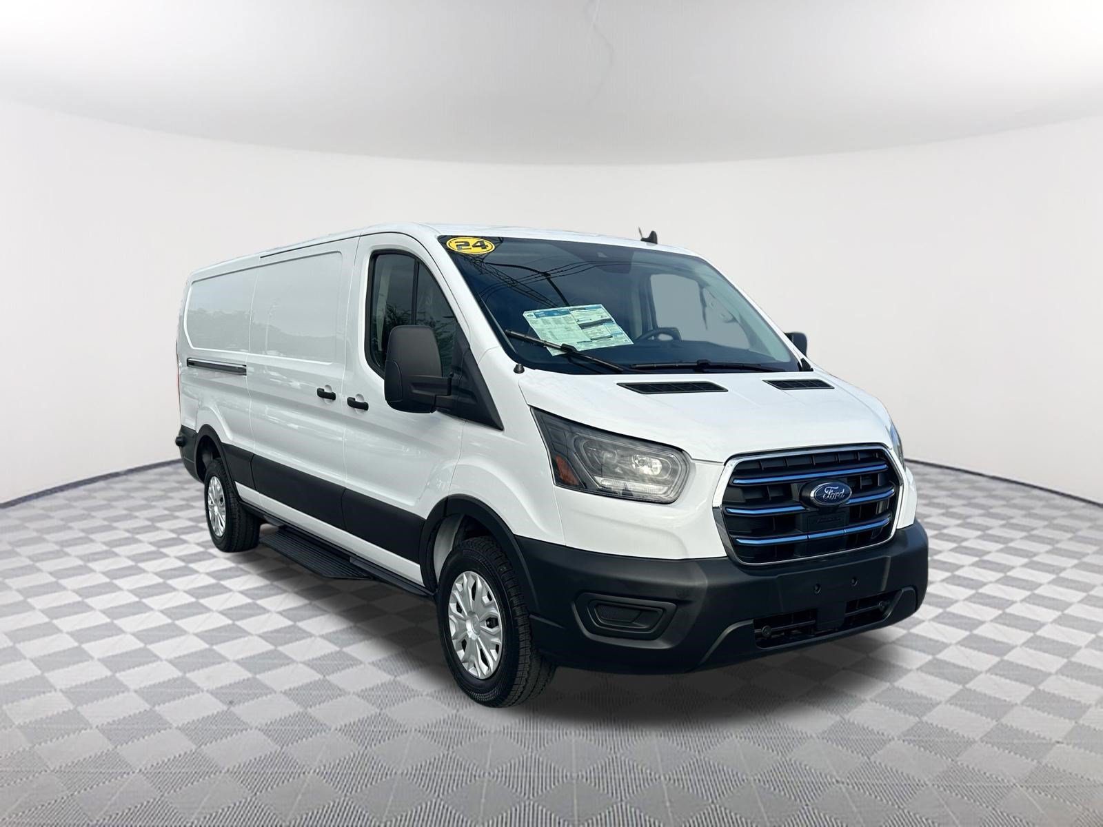 Used 2024 Ford E-Transit Low Roof RWD image 3