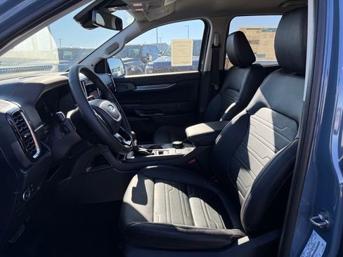 New 2025 Ford Ranger Lariat w/ FX4 Off-Road Package image 5