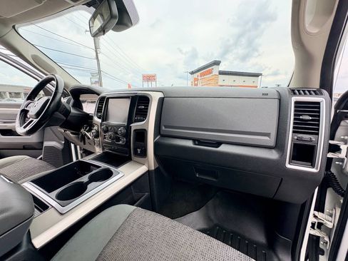Used 2015 RAM 1500 Big Horn AWD/4WD image 32