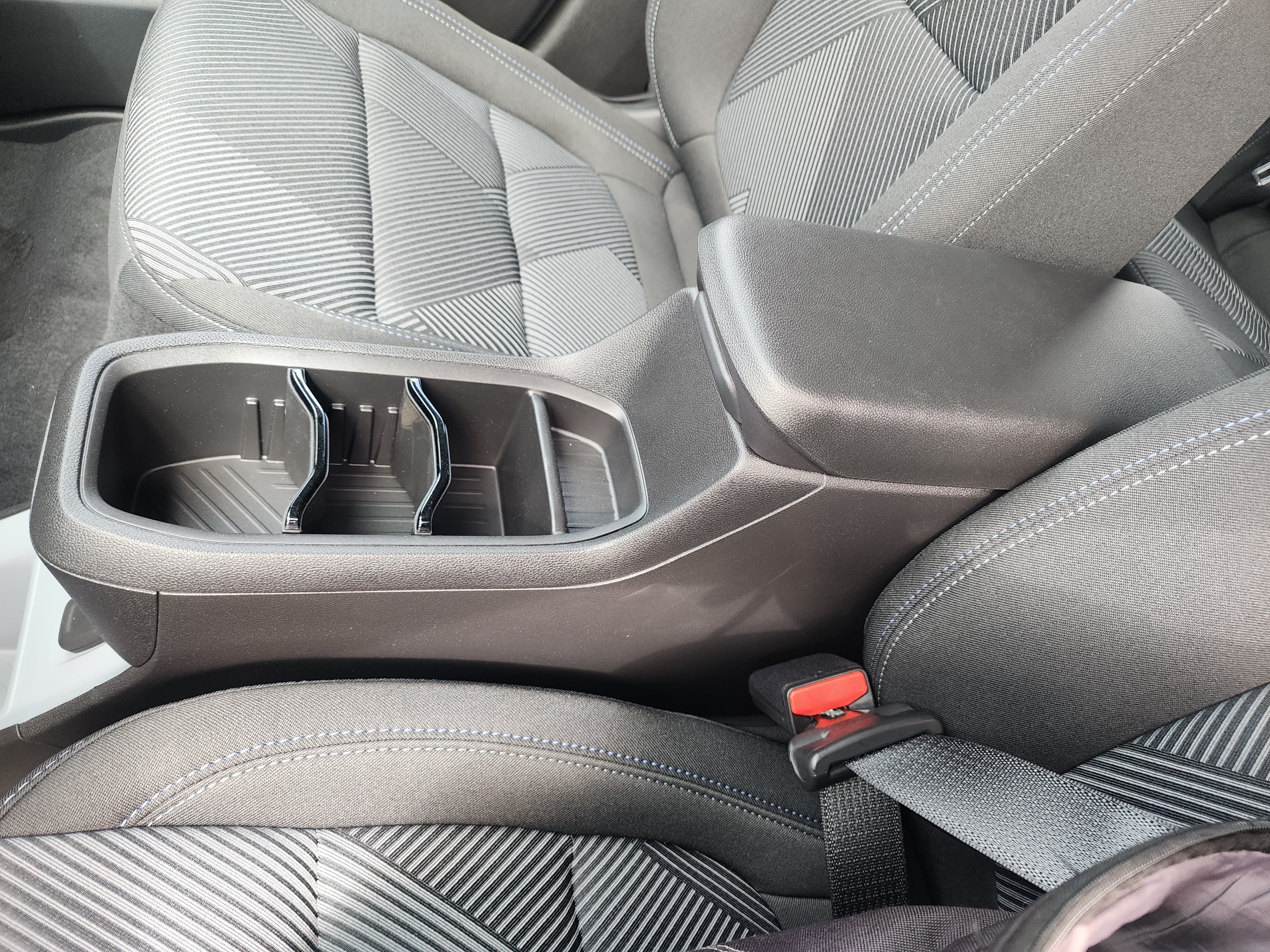New 2027 Chevrolet Bolt LT w/ Comfort Package FWD image 33