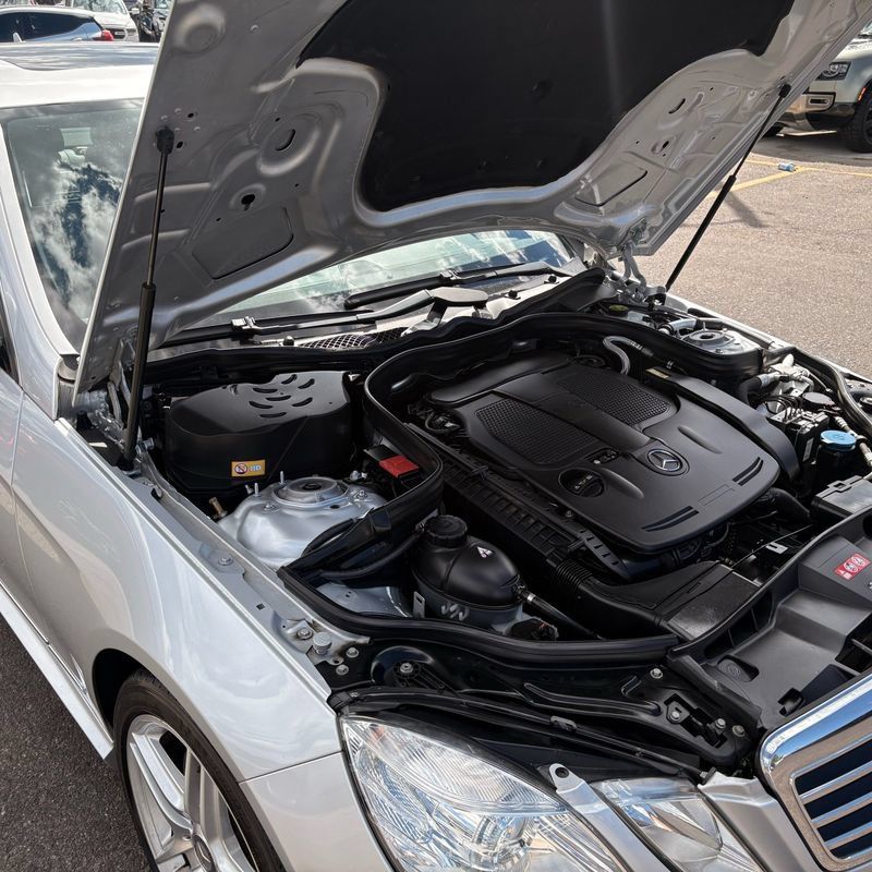 Used 2013 Mercedes-Benz E 350 4MATIC Sedan image 26