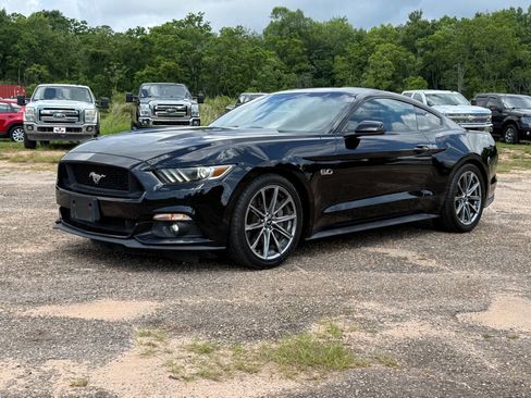 Used 2017 Ford Mustang GT Premium RWD image 1