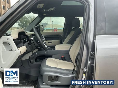 Used 2023 Land Rover Defender 110 X-Dynamic SE image 8