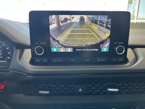 Certified 2025 Honda Accord SE image 10