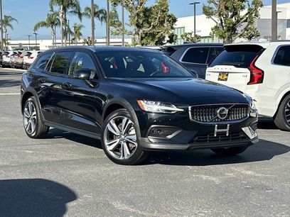 Certified 2025 Volvo V60 B5 Cross Country Plus