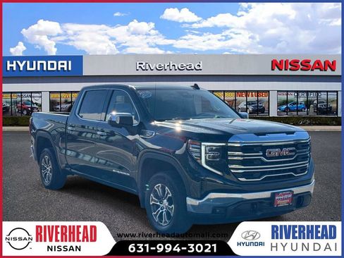 Used 2025 GMC Sierra 1500 SLT AWD/4WD image 2