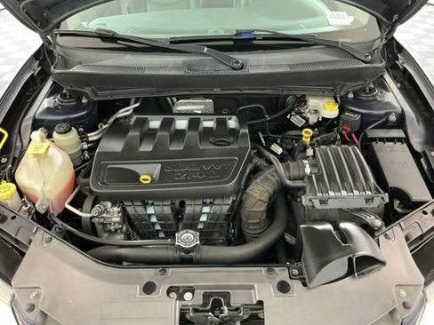 Used 2007 Chrysler Sebring Limited w/ Premium Group FWD image 27