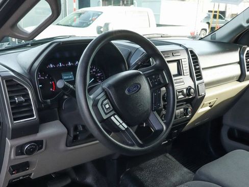 Used 2017 Ford F550 2WD Regular Cab Super Duty image 26