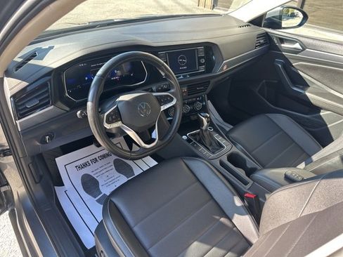 Used 2024 Volkswagen Jetta SE image 13