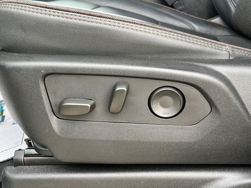 Used 2024 Chevrolet Tahoe High Country image 31