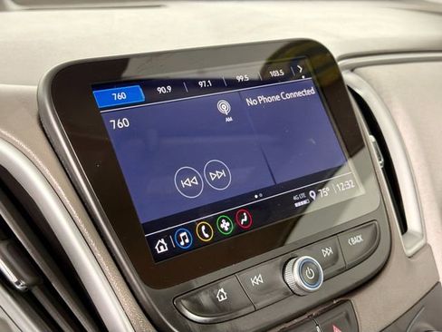 Used 2025 Chevrolet Malibu LT FWD image 14