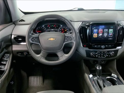 Used 2018 Chevrolet Traverse LT image 13