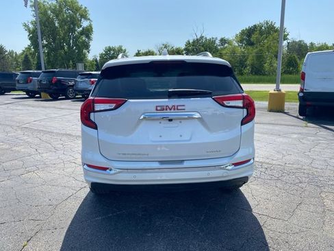 Used 2023 GMC Terrain Denali w/ Denali Premium Package AWD/4WD image 8