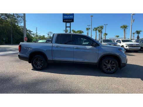 Used 2023 Honda Ridgeline Sport image 9