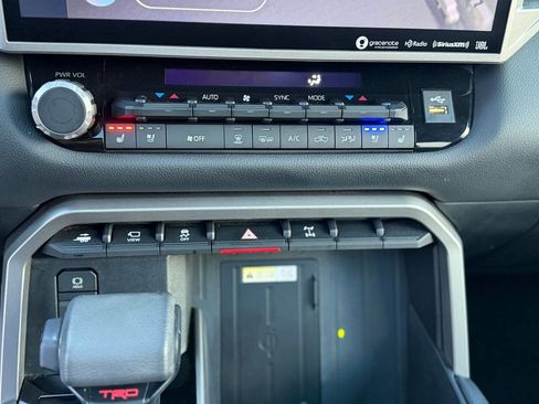 Used 2022 Toyota Tundra Limited w/ TRD Off-Road Package image 18