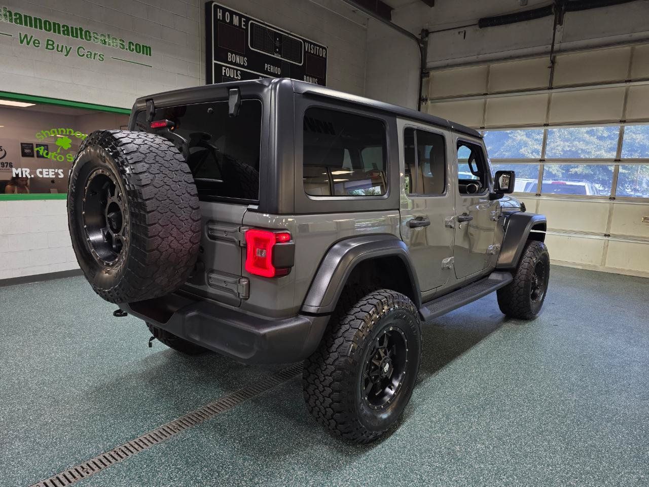 Used 2018 Jeep Wrangler Unlimited Sport S AWD/4WD image 6