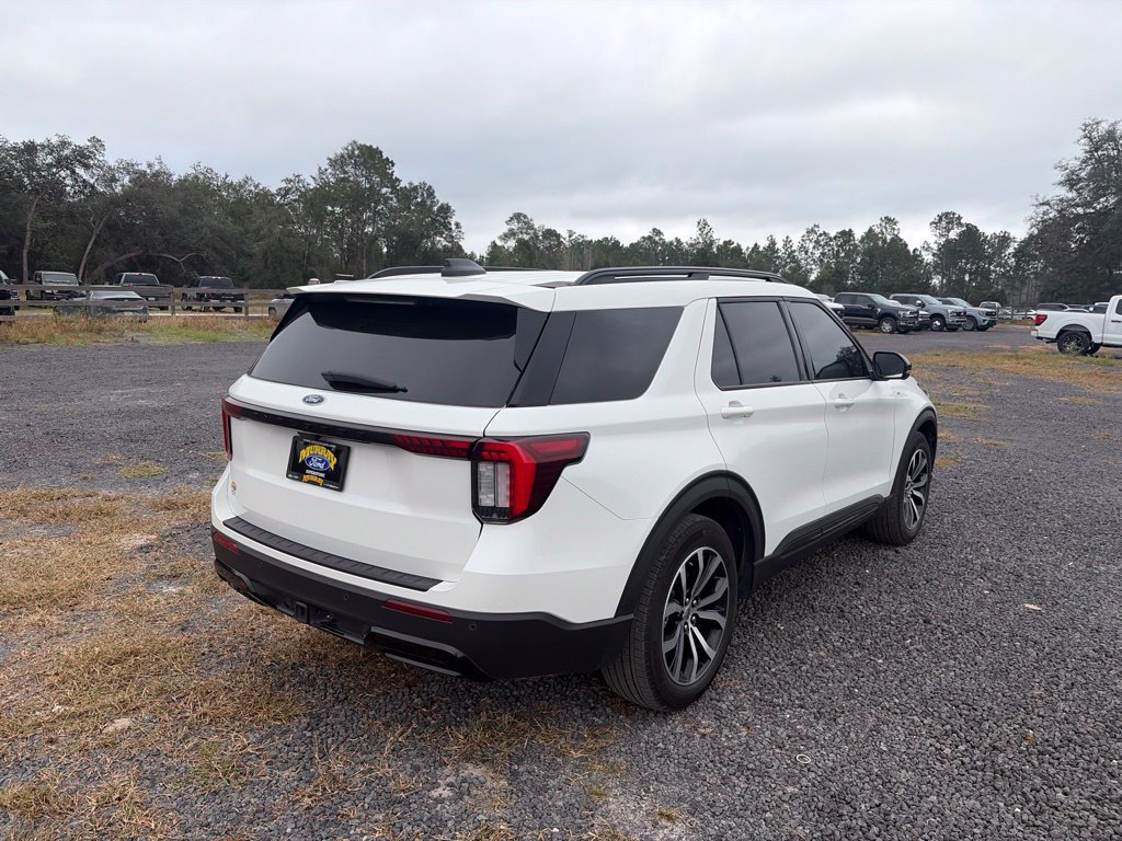 Used 2025 Ford Explorer ST-Line w/ Premium Package RWD image 6