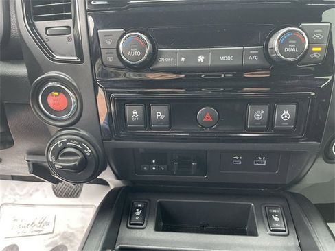 Used 2023 Nissan Titan PRO-4X w/ Pro-4x Convenience Package image 18