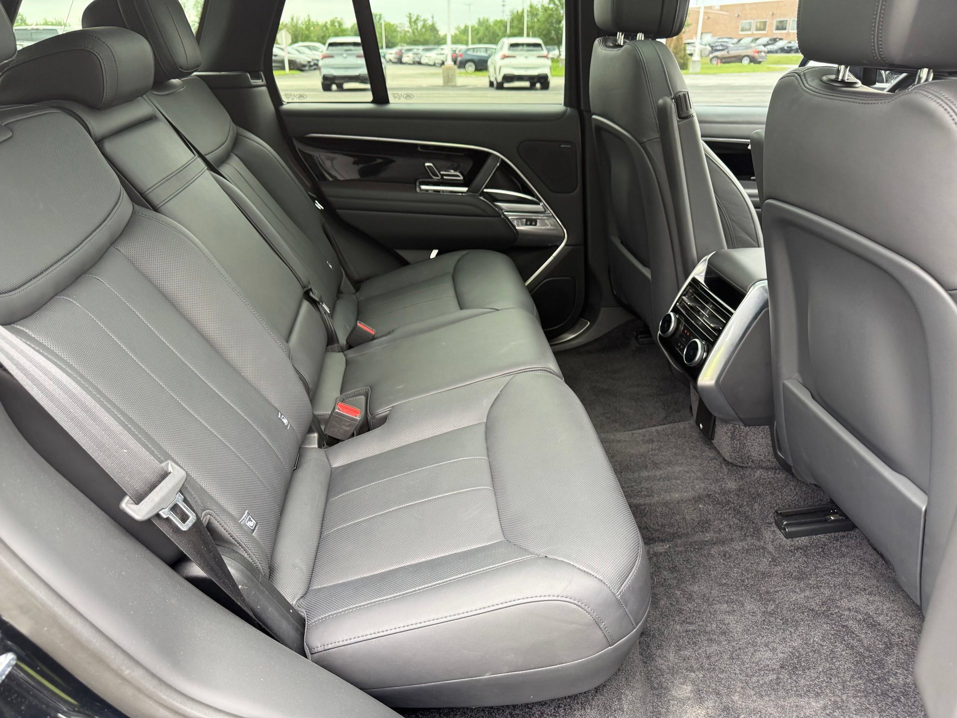 Certified 2023 Land Rover Range Rover SE AWD/4WD image 24