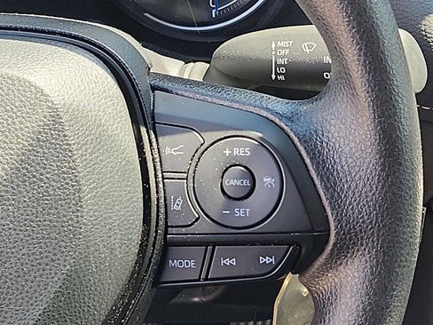Certified 2025 Toyota RAV4 LE AWD/4WD image 21