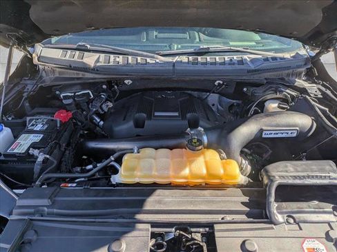 Used 2018 Ford F150 Platinum w/ Equipment Group 701A Luxury image 21