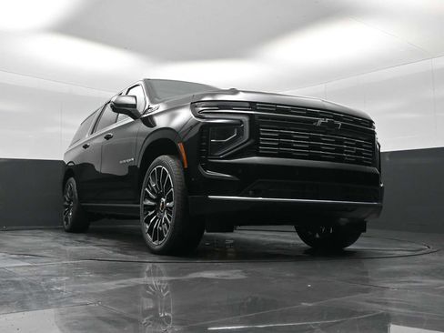 New 2026 Chevrolet Suburban High Country image 19