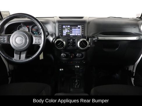 Used 2017 Jeep Wrangler Unlimited Sahara w/ Connectivity Group AWD/4WD image 13