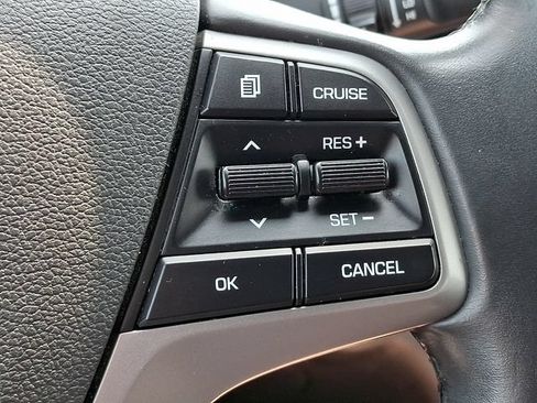 Used 2017 Hyundai Elantra Limited FWD image 21