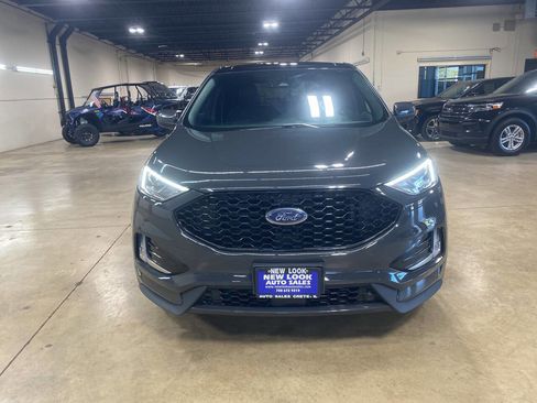 Used 2021 Ford Edge ST-Line w/ Cold Weather Package image 2