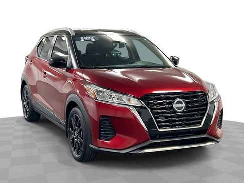 Used 2023 Nissan Kicks SV FWD image 1