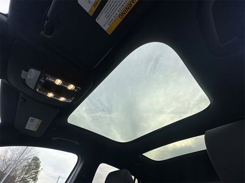 Certified 2025 Mercedes-Benz GLA 250 image 33