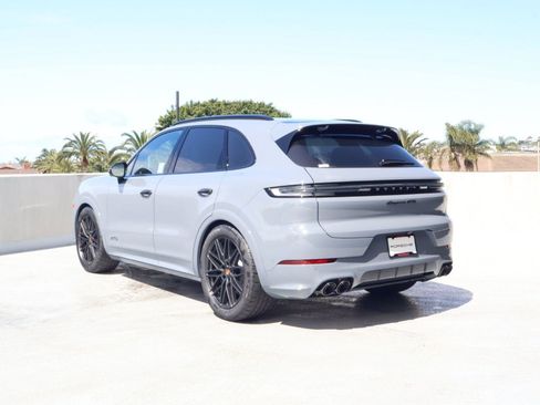 New 2026 Porsche Cayenne GTS AWD/4WD image 3