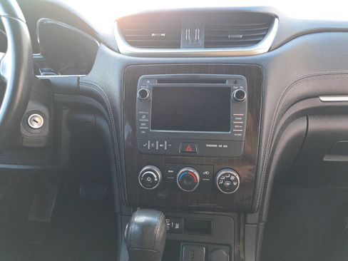 Used 2016 Chevrolet Traverse LT image 6