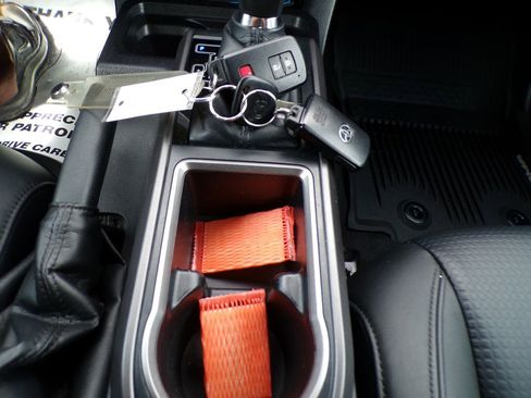 Used 2021 Toyota Tacoma TRD Sport w/ TRD Premium Sport Package image 29