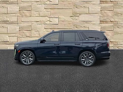 Used 2023 Cadillac Escalade Sport Platinum AWD/4WD image 2