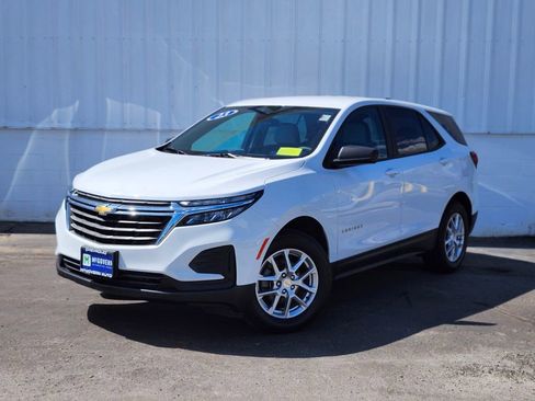Used 2023 Chevrolet Equinox LS w/ LS Convenience Package AWD/4WD image 1