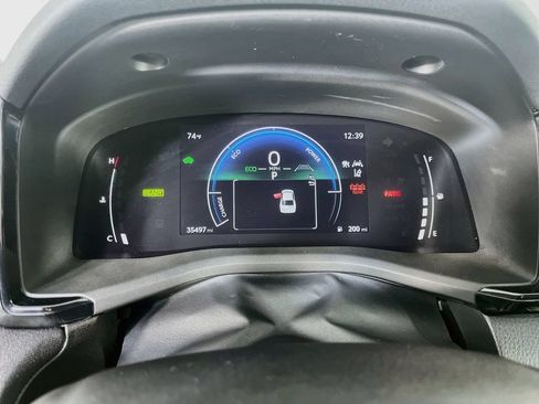 Used 2025 Toyota Camry LE w/ Convenience Package FWD image 18