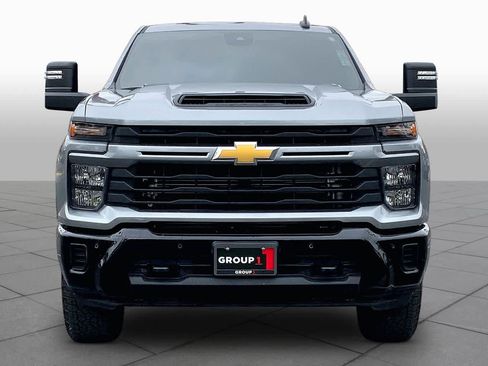 Used 2025 Chevrolet Silverado 2500 Custom w/ Custom Value Package AWD/4WD image 3