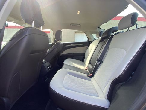 Used 2020 Ford Fusion SE w/ Equipment Group 151A image 11