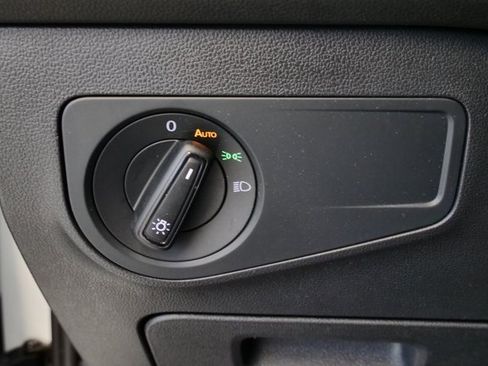 Used 2022 Volkswagen Tiguan S image 27