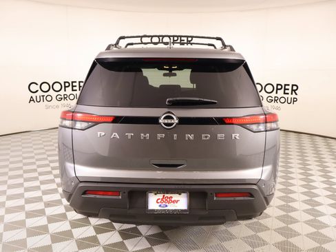 Used 2025 Nissan Pathfinder SV FWD image 22