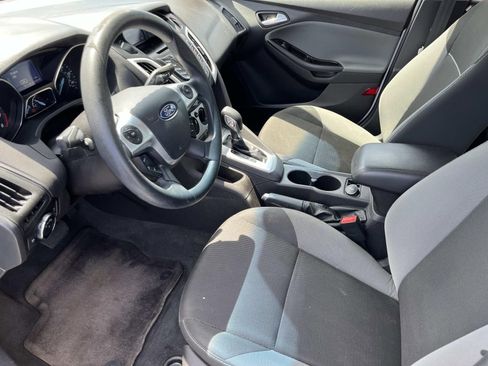 Used 2013 Ford Focus SE FWD image 25