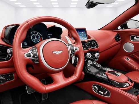 Used 2021 Aston Martin V8 Vantage Roadster RWD image 20