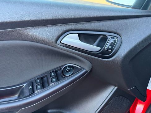 Used 2016 Ford Focus SE image 25