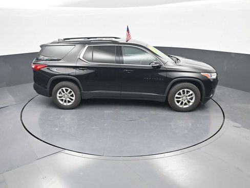 Used 2020 Chevrolet Traverse LT w/ LPO, Blackout Package AWD/4WD image 38