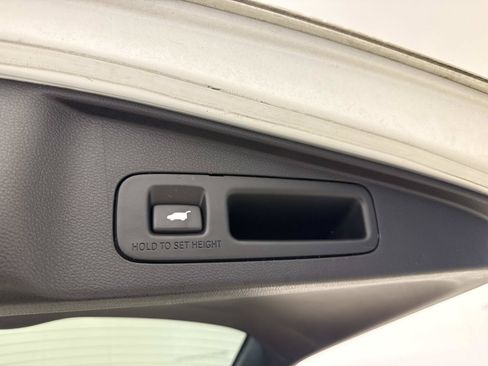 Used 2017 Honda CR-V Touring image 13