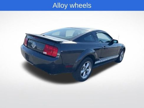Used 2007 Ford Mustang Deluxe image 6