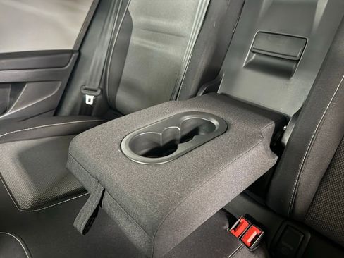 Used 2022 Volkswagen Taos S image 18