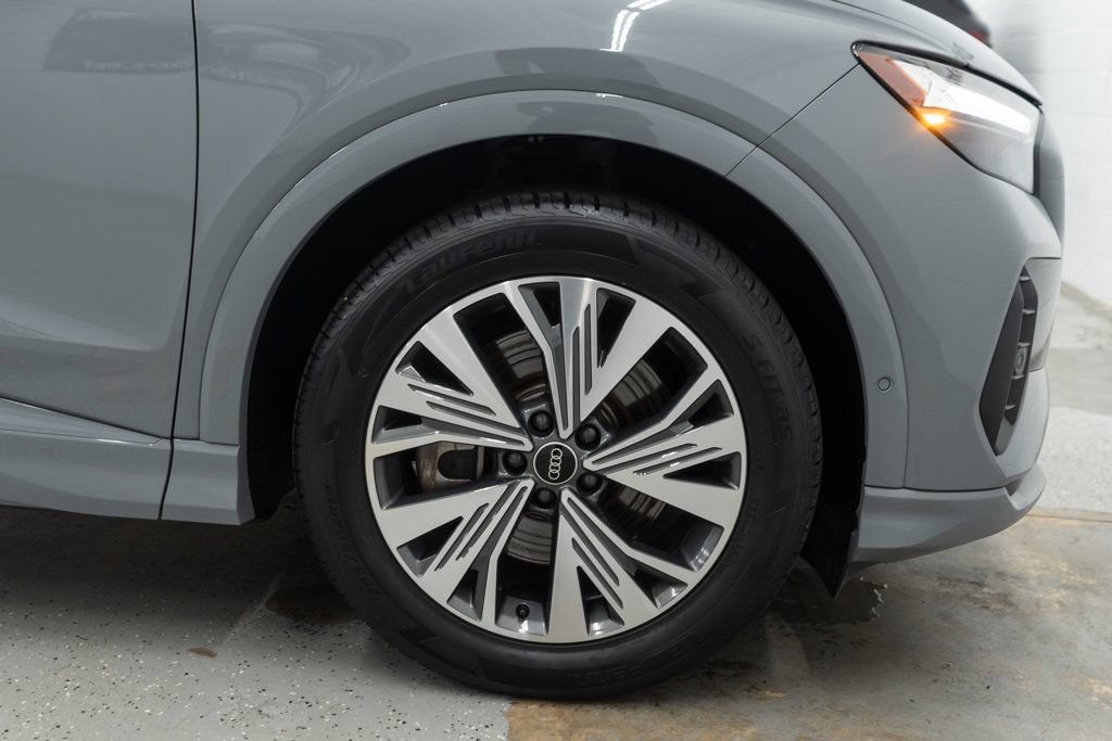 Used 2023 Audi Q4 e-tron Premium Plus w/ Premium Plus RWD image 39