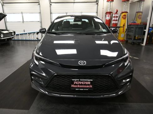 Used 2024 Toyota Corolla SE FWD image 3